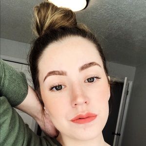 Meet your Posher, Lexi